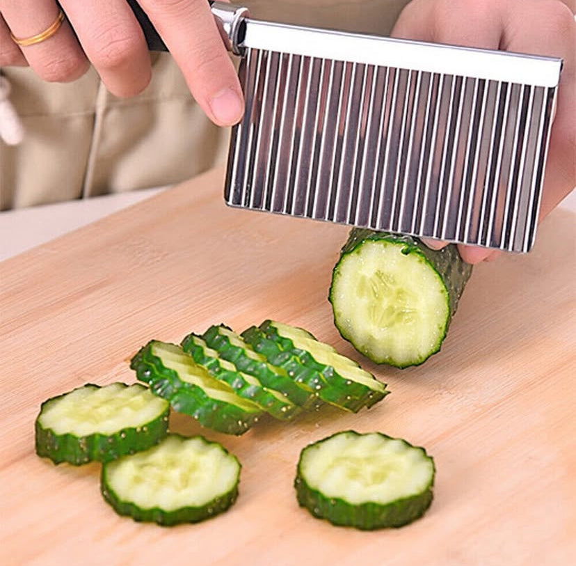 STAINLESS STEEL CRINKLE CUTTER